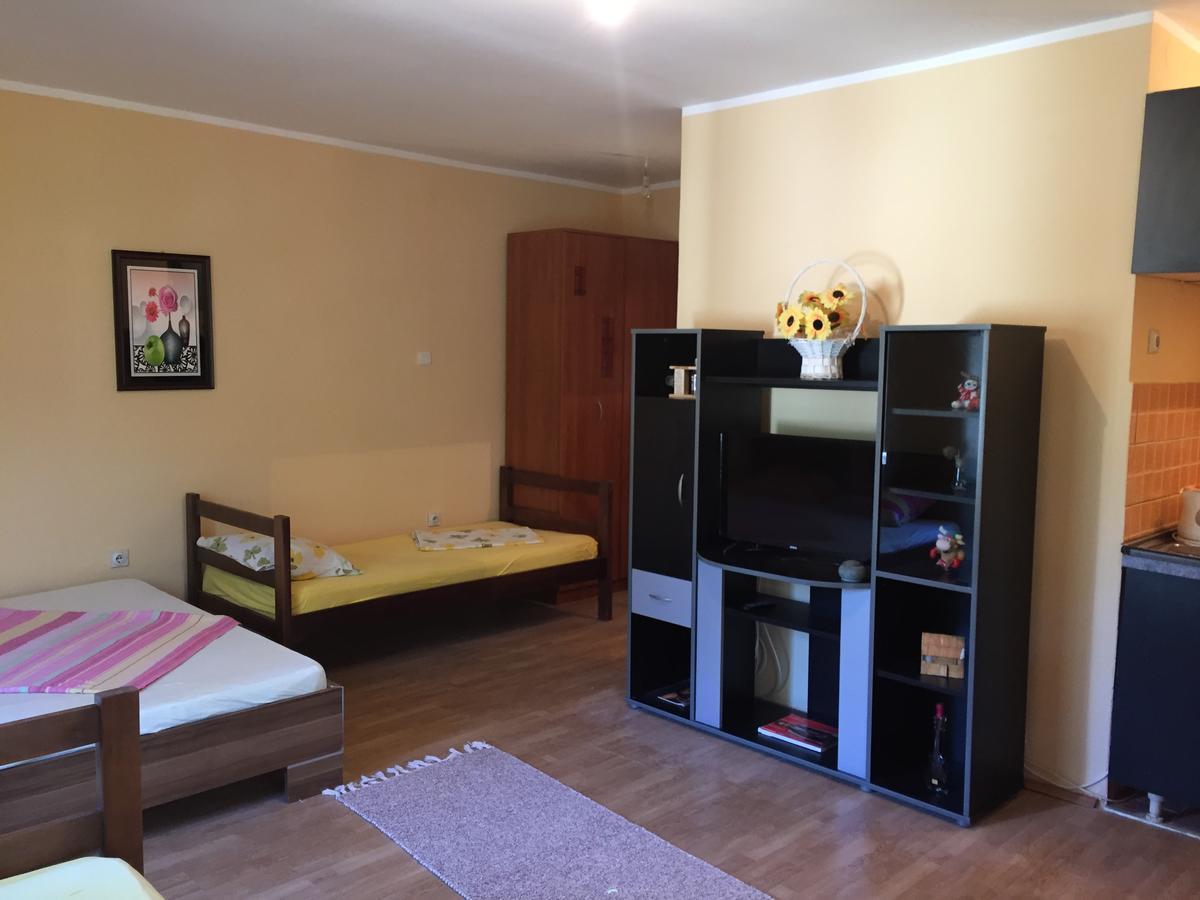 Apartment Davidovic Тиват Екстер'єр фото